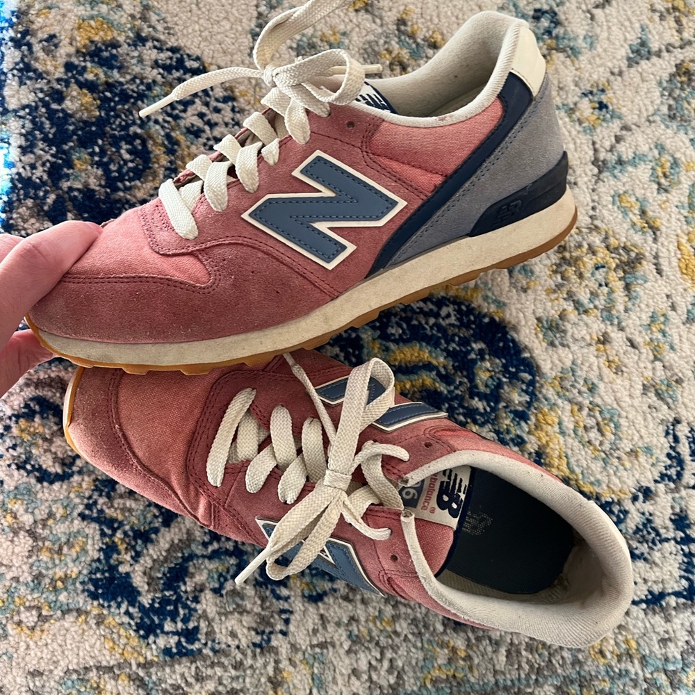 New Balance 696 sneakers